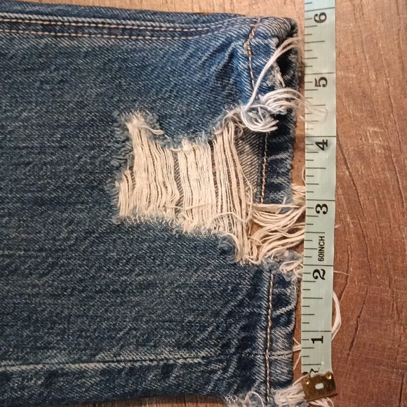 American Eagle Distressed Jeans ❤️❤️❤️ - Picture 6 of 7